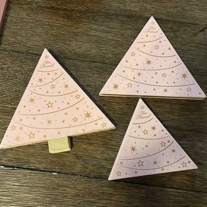 Too faced eyeshadow and blush palettes